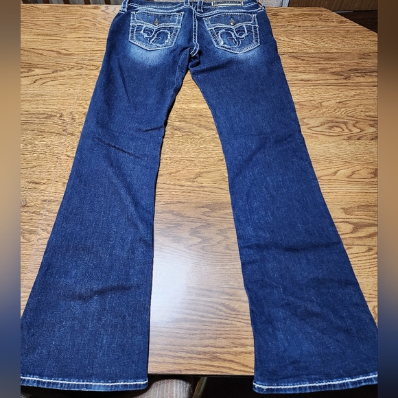 Like NEW - Picture 3 of 9